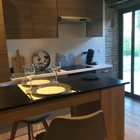 Petit Loft Ideal, Tourisme Et Affaires Ledat Exterior photo